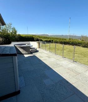 Larne House | McCareys Loanen Holiday Home