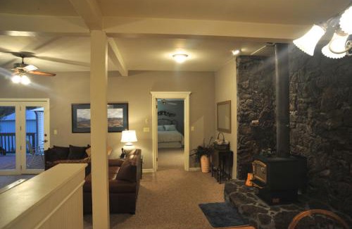 McCloud Hotel | McCloud Hotel