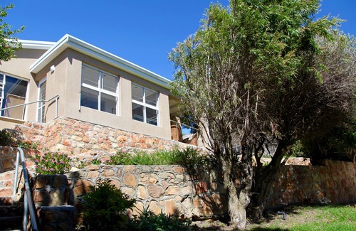 Muizenberg House | McCombe Getaway Home with spectacular 360 degree views!