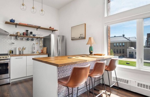 Inglewood Apartment | McGill Loft | Trendy | Iconic | Best Location