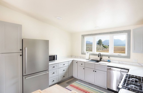 Stanley Cabin | Meadow Creek Suite #10