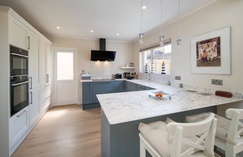 Bembridge House | Meadow Drive, spacious and modern family home