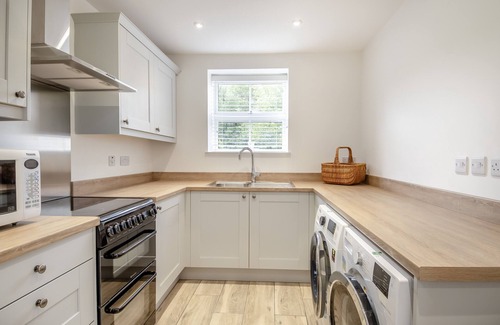 Whissonsett House | Meadow Farmhouse - Five Bedroom House, Sleeps 10