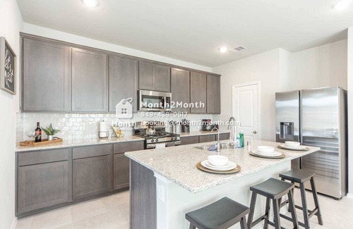 Sienna Plantation House | Meadow Trail Manor #41357