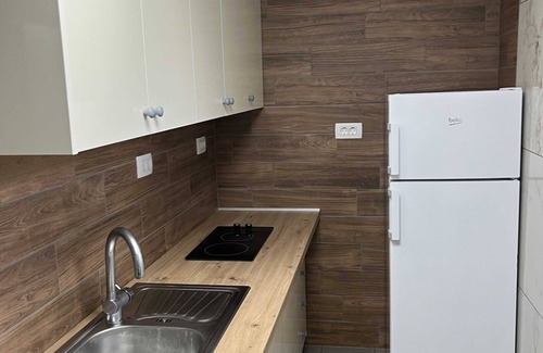 Zirovnica Apartment | Meadow Tranquil Apartments with Evergreen Garden - One Bedroom Apartment