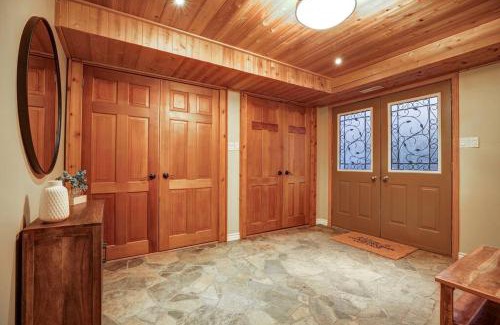 Utterson House | Meadowcreek Cottage