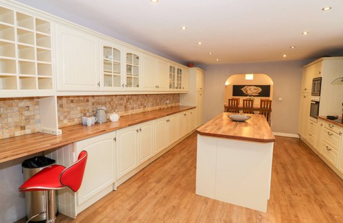 Shatterford Cottage | MEADOWFALL AT SHATTERFORD LAKES, family friendly in Shatterford