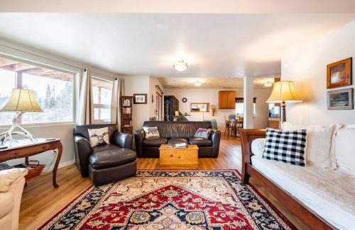 Black Hawk Apartment | Meandering Moose Apartment Vacation Rental