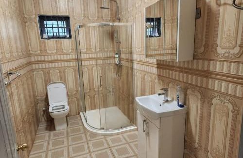Freetown Apartment | Medi Square Lodge
