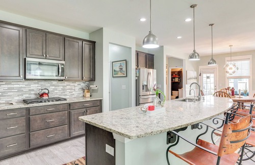 Moncks Corner House | Media Room & Yard: Modern Moncks Corner Home