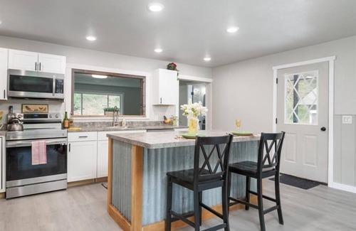 Conner House | Medicine Tree Chalet in Conner