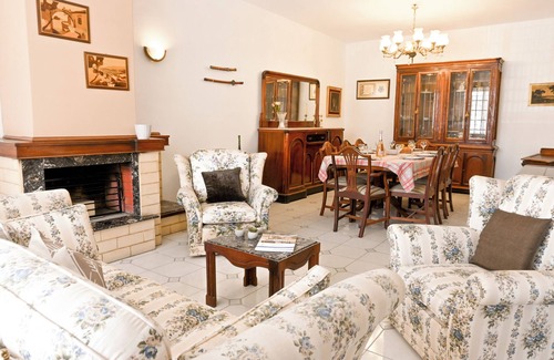 Qawra Villa | Mediterranea Sunny Maltese Townhouse, Saint Paul's Bay, Malta