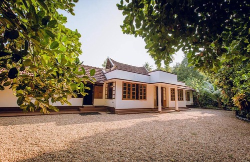 Perumbaikad House | Meenachil Creek Homestay