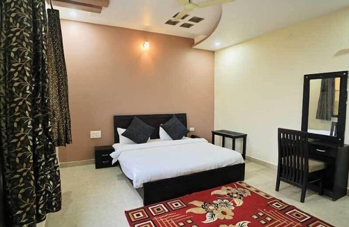 Udaipur District Resort | Meera Valley Resort