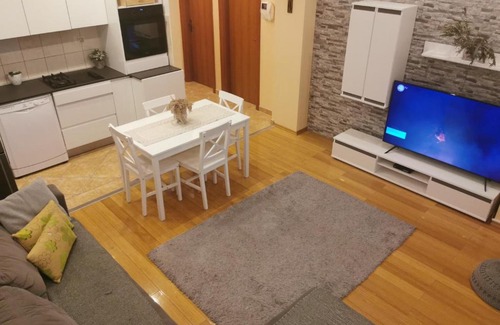 Istok Apartment | Megi
