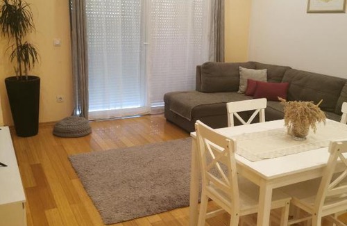 Istok Apartment | Megi