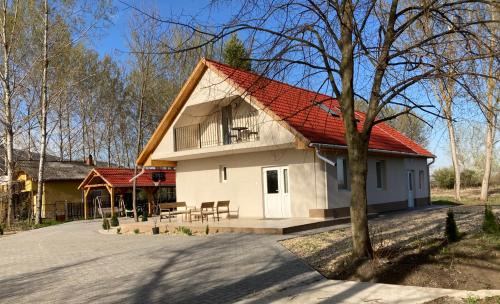 Tarcal House | Megnyugtat-LAK Vendégház