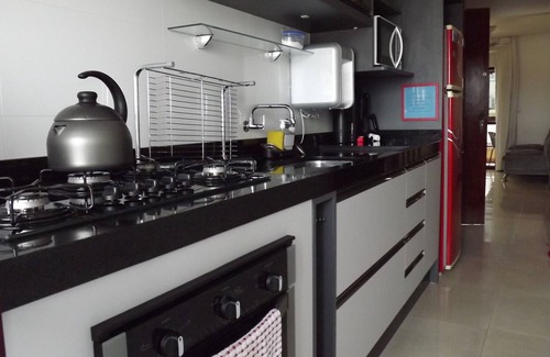 Castelo Branco Apartment | Meia Praia-Itapema/SC (Cable TV + Wifi + Coded Air + Ecological Fireplace)