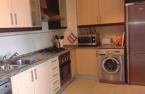 Lagos Apartment | Meia Praia Poolside Apartment. 500 Mbps WiFi. Tourist Licence 39739/AL