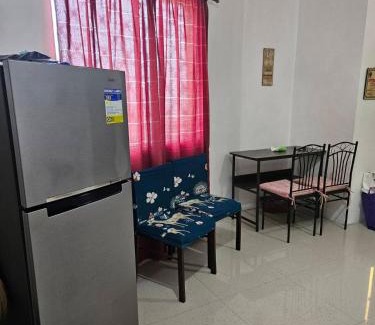 Batangas City Apartment | Mel's Place Batangas Unit 4 Vista De Oro 2 Bedroom House w Free Parking, Google TV WIFI Netflix 4 Guests