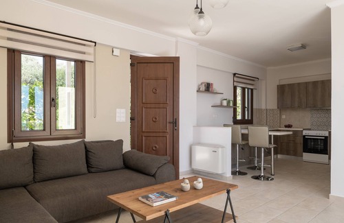 Maroulas Villa | Mela Villas