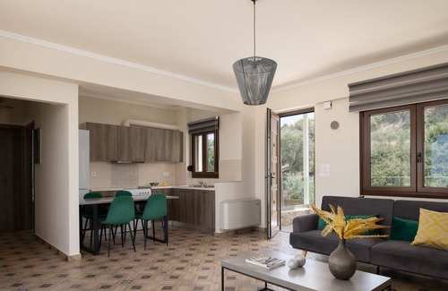 Maroulas Villa | Mela Villas