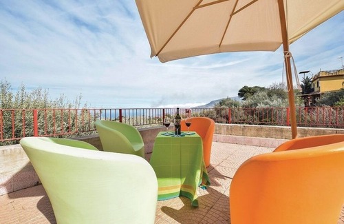 Sant'Onofrio House | Melania House woman