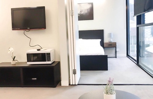 Glenroy Apartment | Melb. City Central 2 Bedroom Apt w View /WIFI
