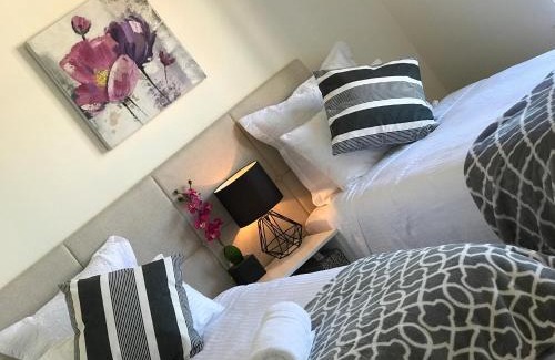 Kensington House | Melbourne Inner City Holiday Home Near CBD & Flemington