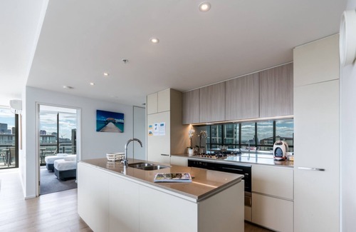 Docklands Apartment | Melbourne Private Apartments - Collins Street Waterfront, Docklands