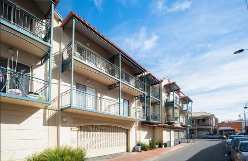 North Adelaide Apartment | Melbourne Street Haven