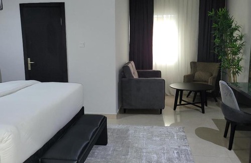 Lekki Phase 1 Bed & Breakfast | MELBROOKEPARK HOTEL