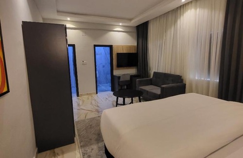Lekki Phase 1 Bed & Breakfast | MELBROOKEPARK HOTEL