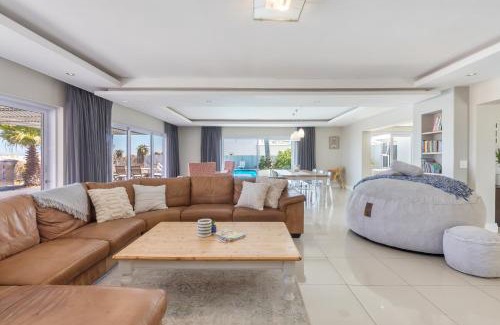 Melkbosstrand Villa | Melkbos Beachfront Villa
