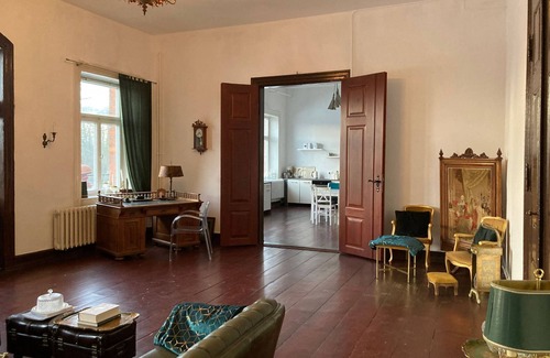 Gera Apartment | Melkof Castle - Adelheid vacation apartment