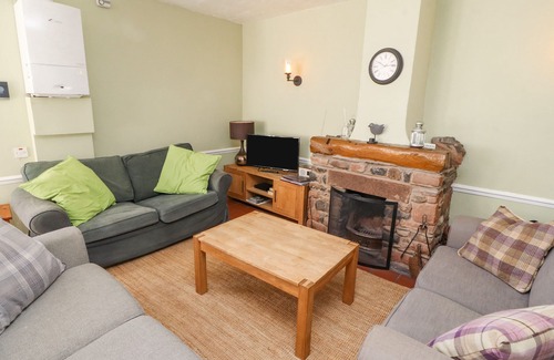 Penrith Cottage | MELLFELL COTTAGE, pet friendly, with open fire in Watermillock