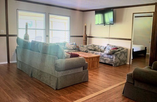 Folkston House | Melrose, Montana Mountain Cabin on 160 acres