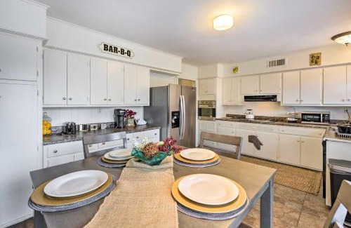 Whitehaven House | Memphis Vacation Rental - half Mi to Graceland
