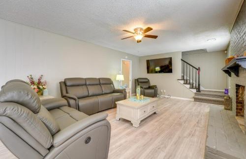 Whitehaven House | Memphis Vacation Rental - Walk to Graceland!
