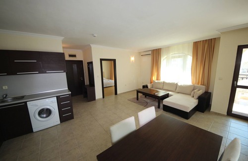 Yurta Apartment | MENADA pool view apartment in Sveti Vlas