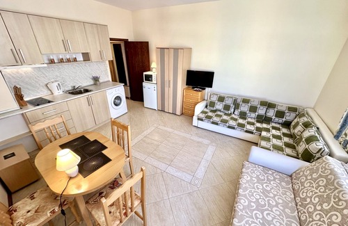Chaika Apartment | MENADA * Sunny Sea * Cozy studio