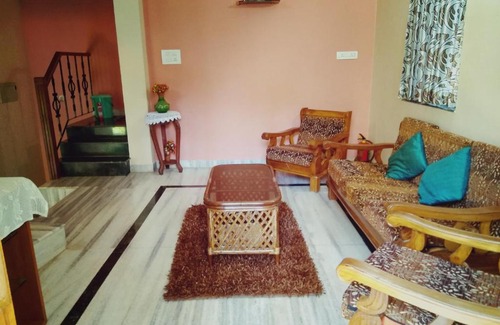 Caranzalem House | Menezes House