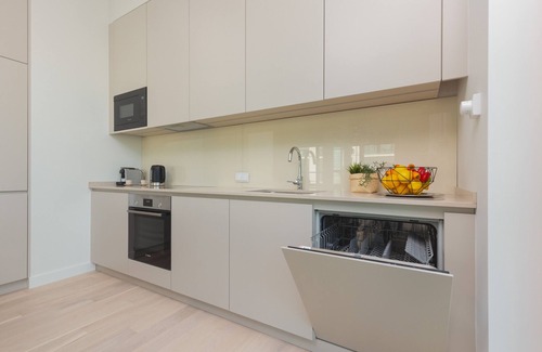 Mirow Apartment | Mennica Residence 338 Prestige, 3 bedrooms, Warsaw City Center