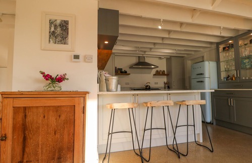 Meonstoke House | MEON BOSCAGE, pet friendly, luxury holiday cottage in Meonstoke