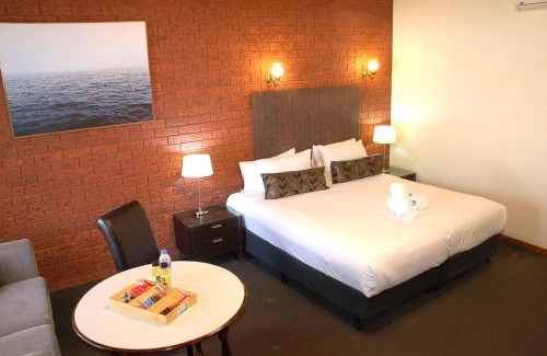 Albury Hotel | Meramie Motor Inn