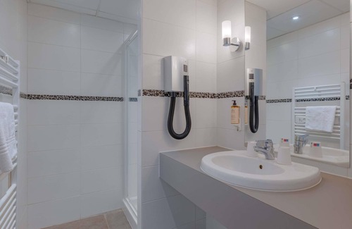 Villefontaine Hotel | Mercure Lyon Est Villefontaine