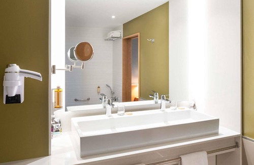 Sao Pedro da Afurada Hotel | Mercure Porto Gaia Hotel