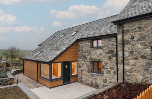 Cwmtirmynach House | Merddwr