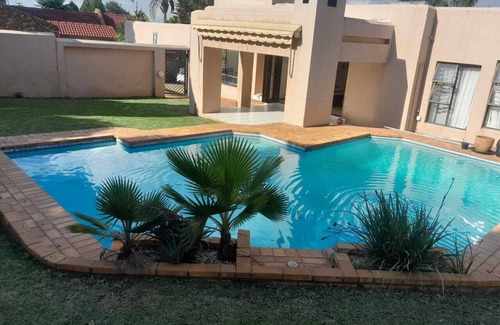Greater Johannesburg Metropolitan Area Cottage | Merensky House