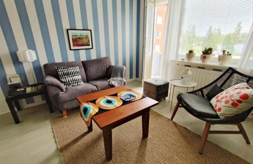 Kemi Apartment | Merikarhun kaksio - apartment by the sea, 5 mins off the highway